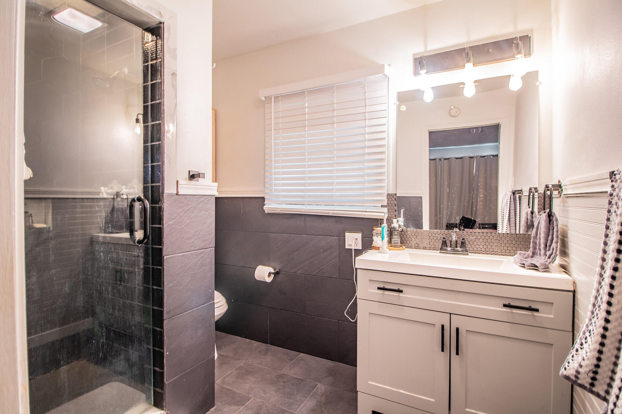 1301 E Buckley Street