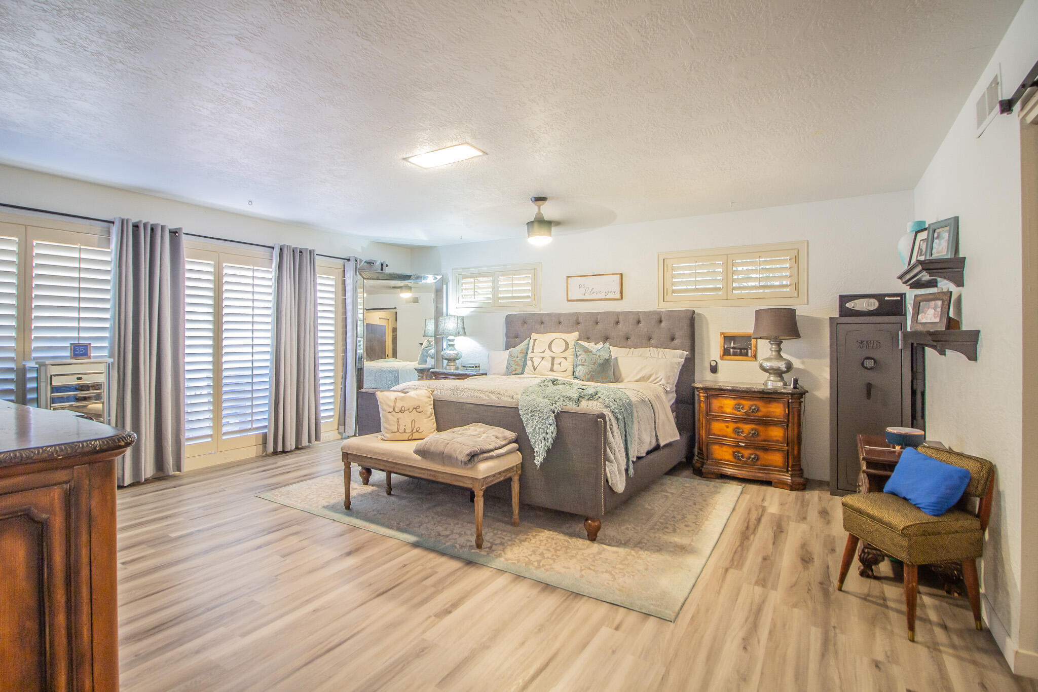 1301 E Buckley Street