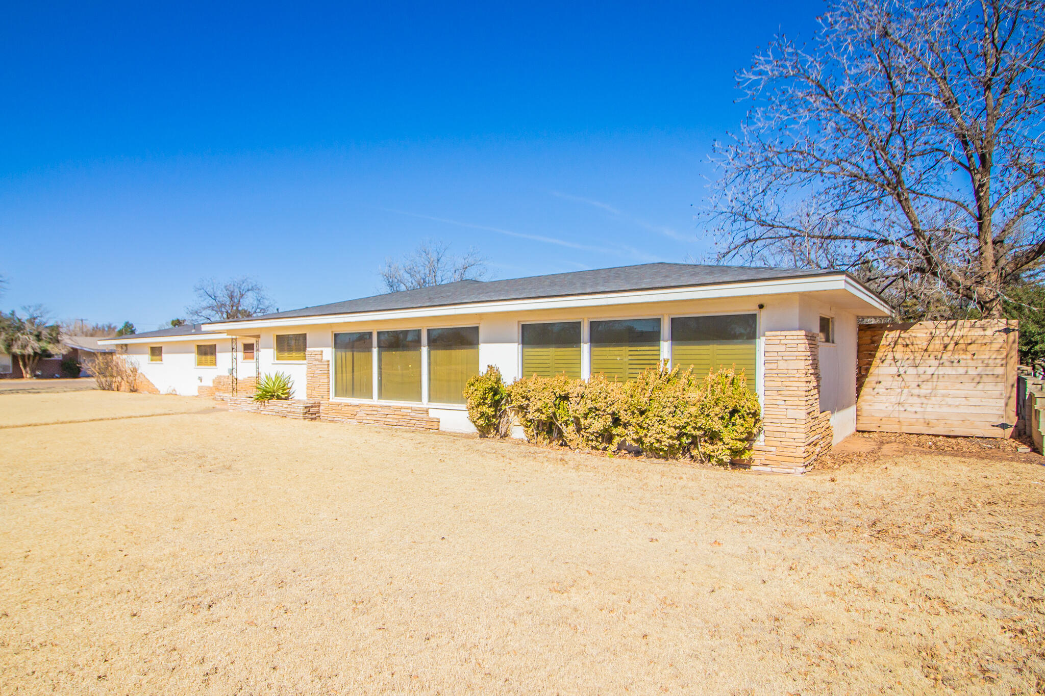 1301 E Buckley Street