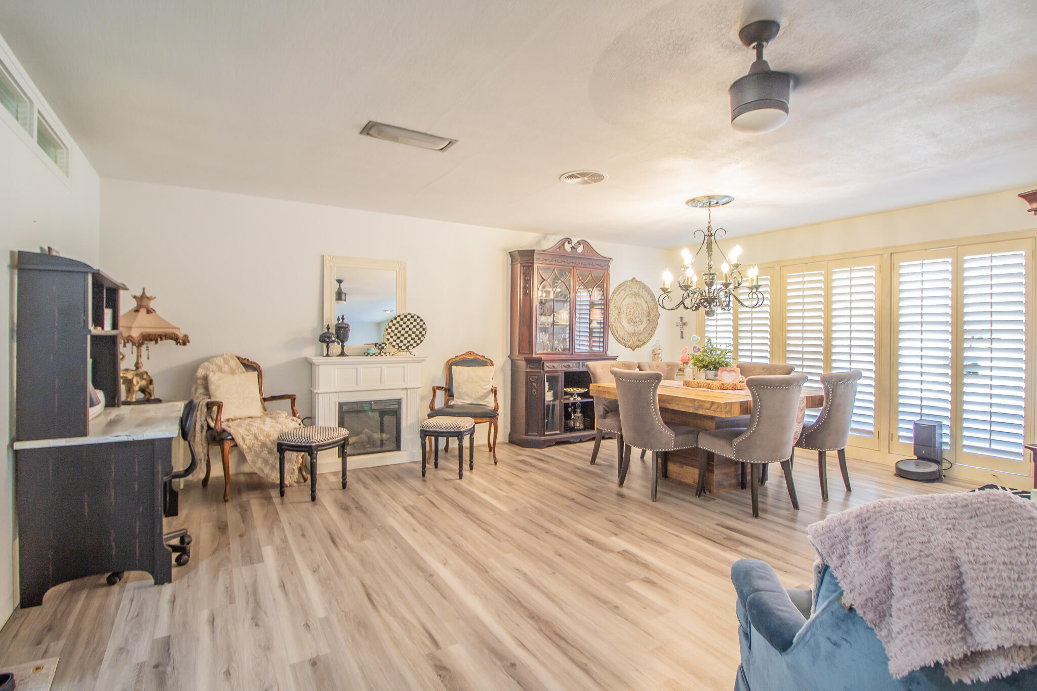 1301 E Buckley Street