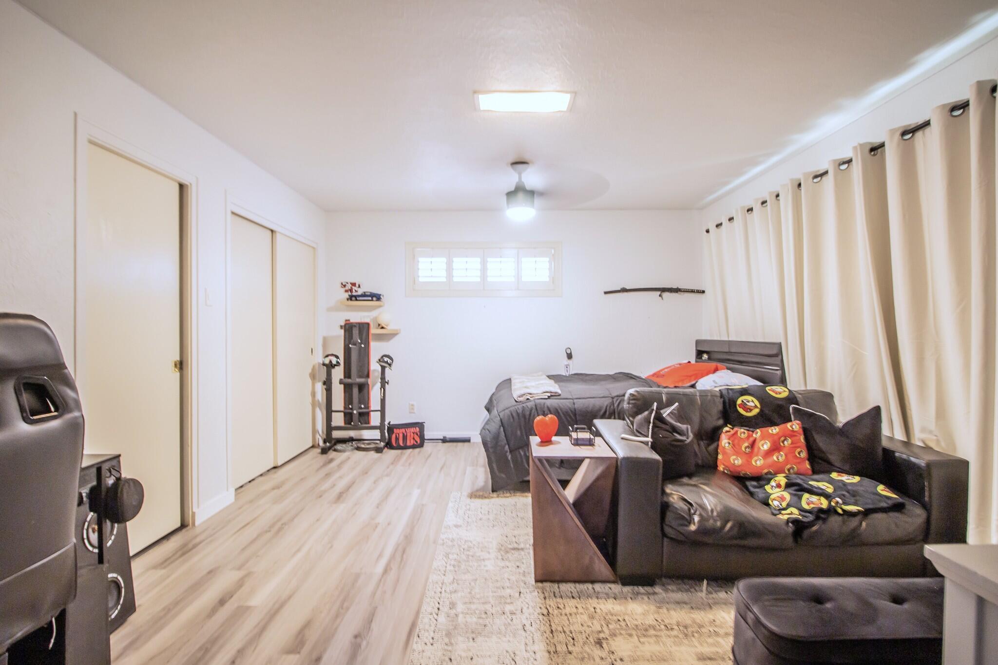 1301 E Buckley Street