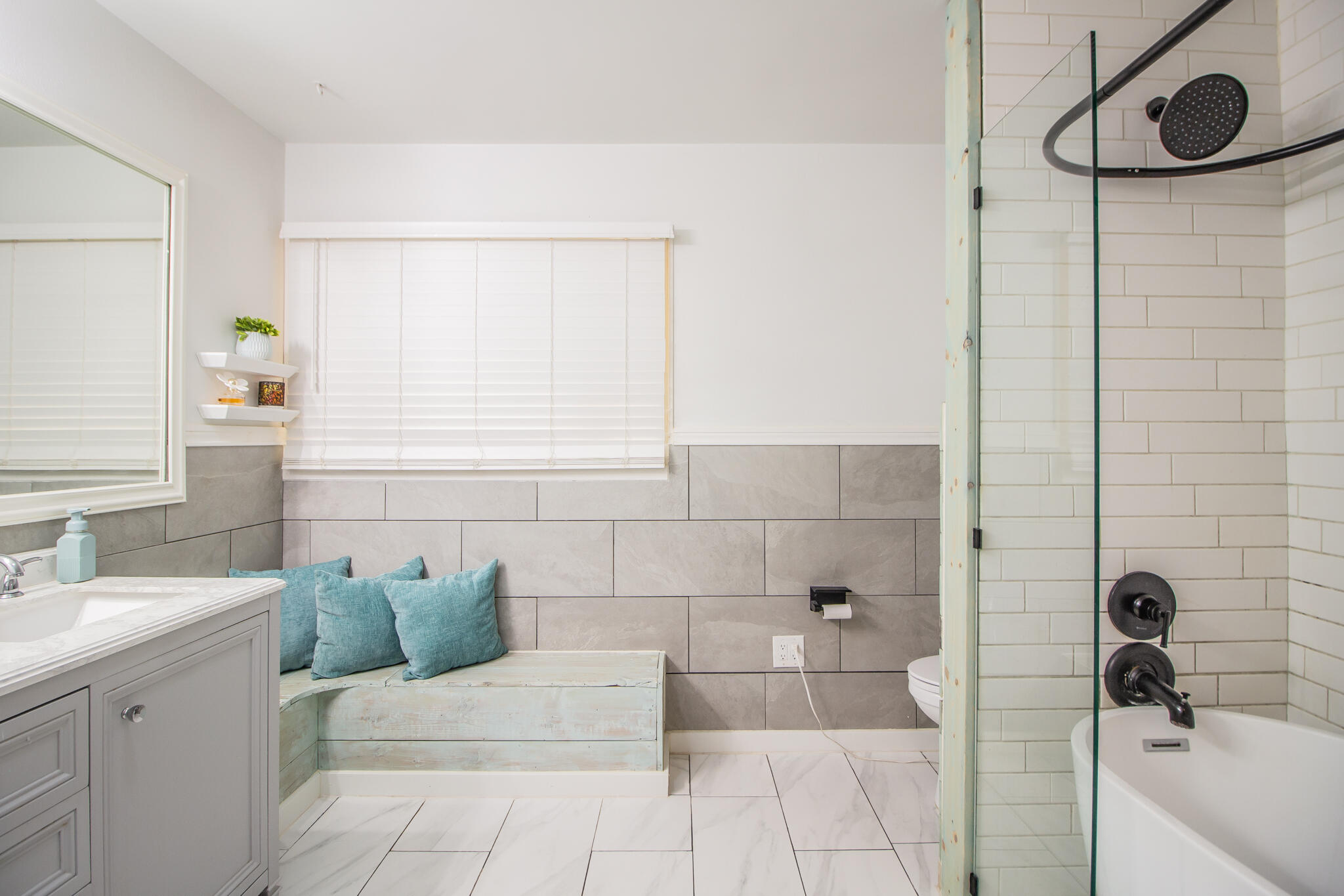 1301 E Buckley Street