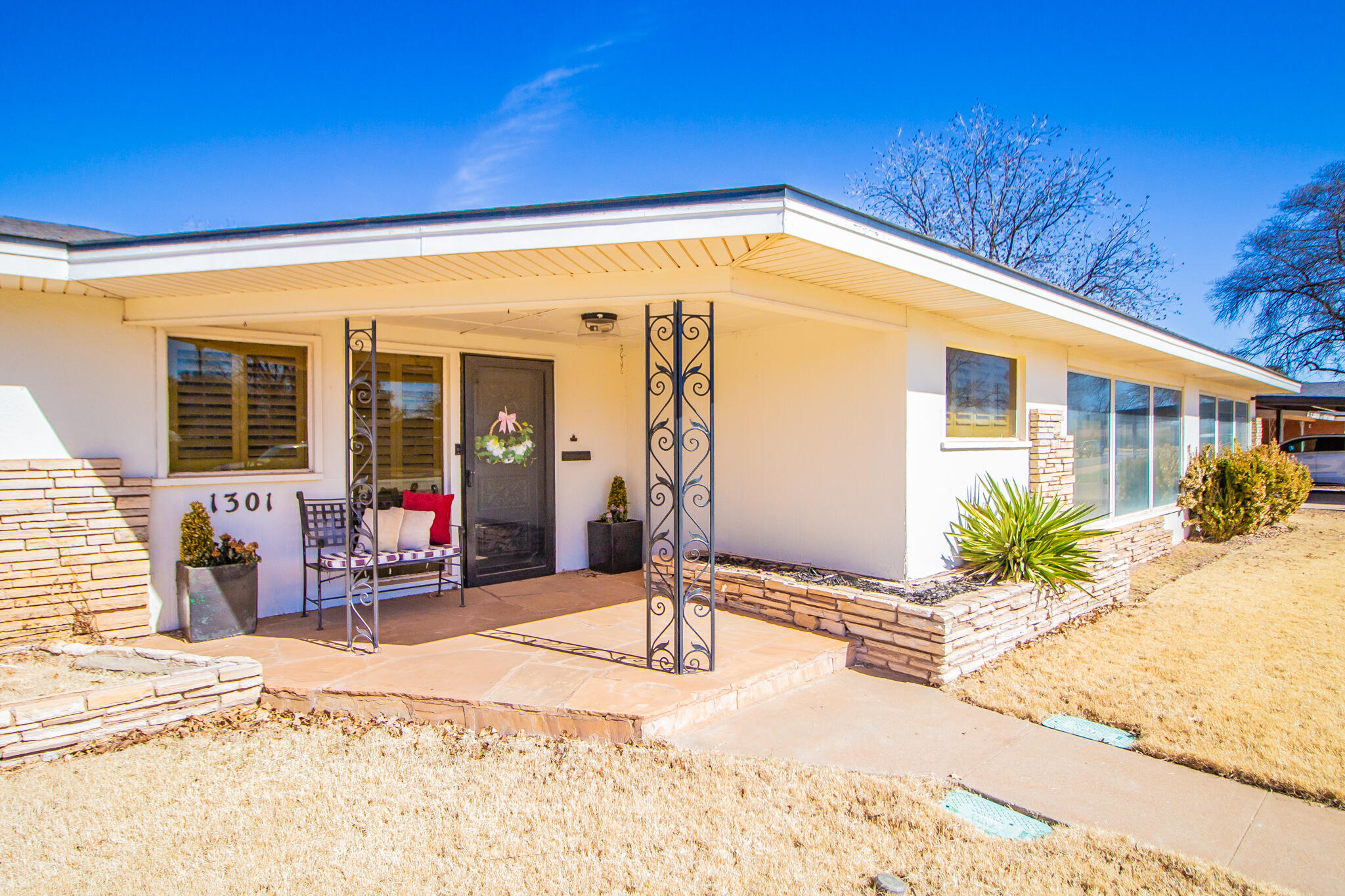 1301 E Buckley Street