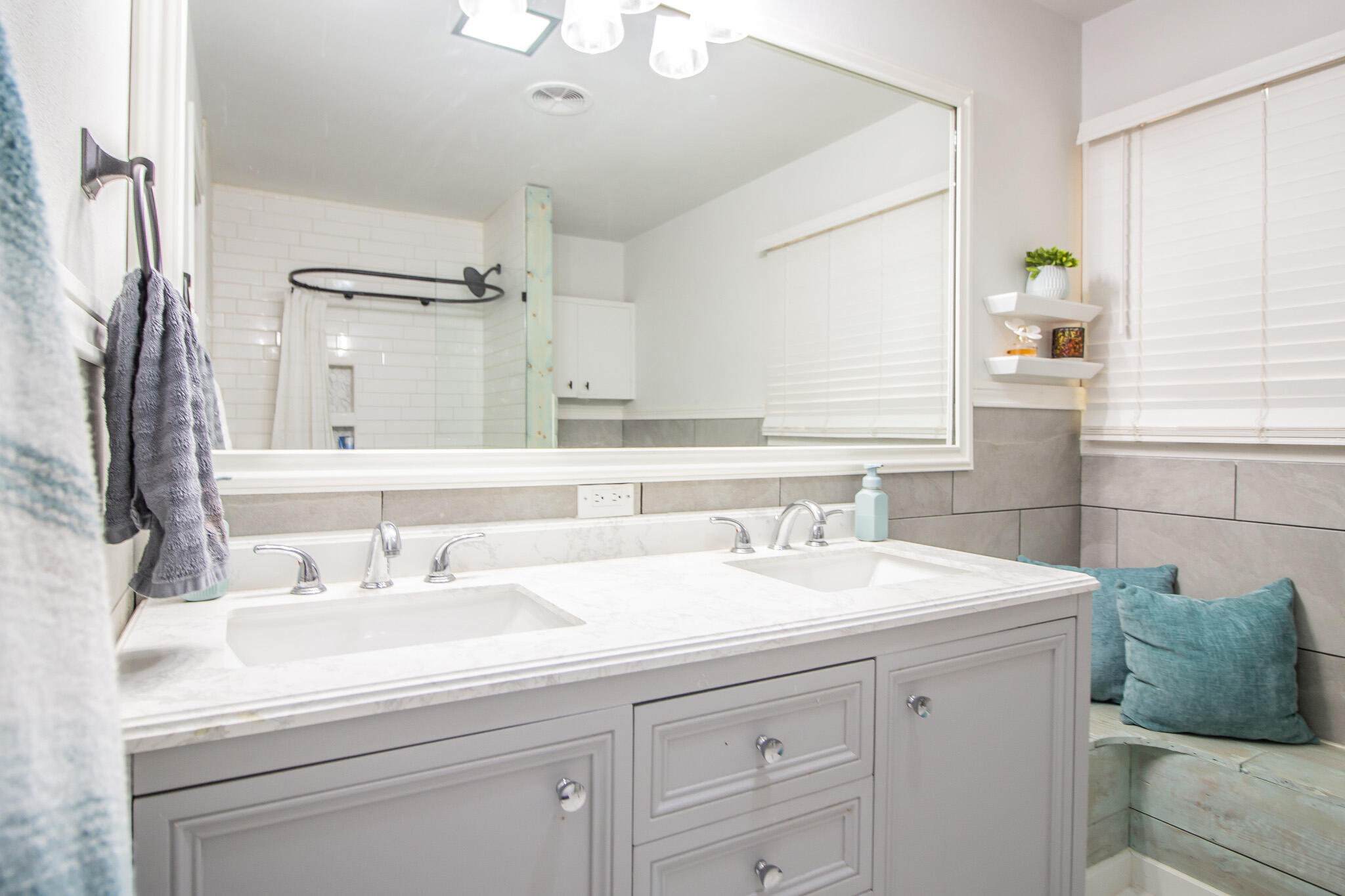 1301 E Buckley Street