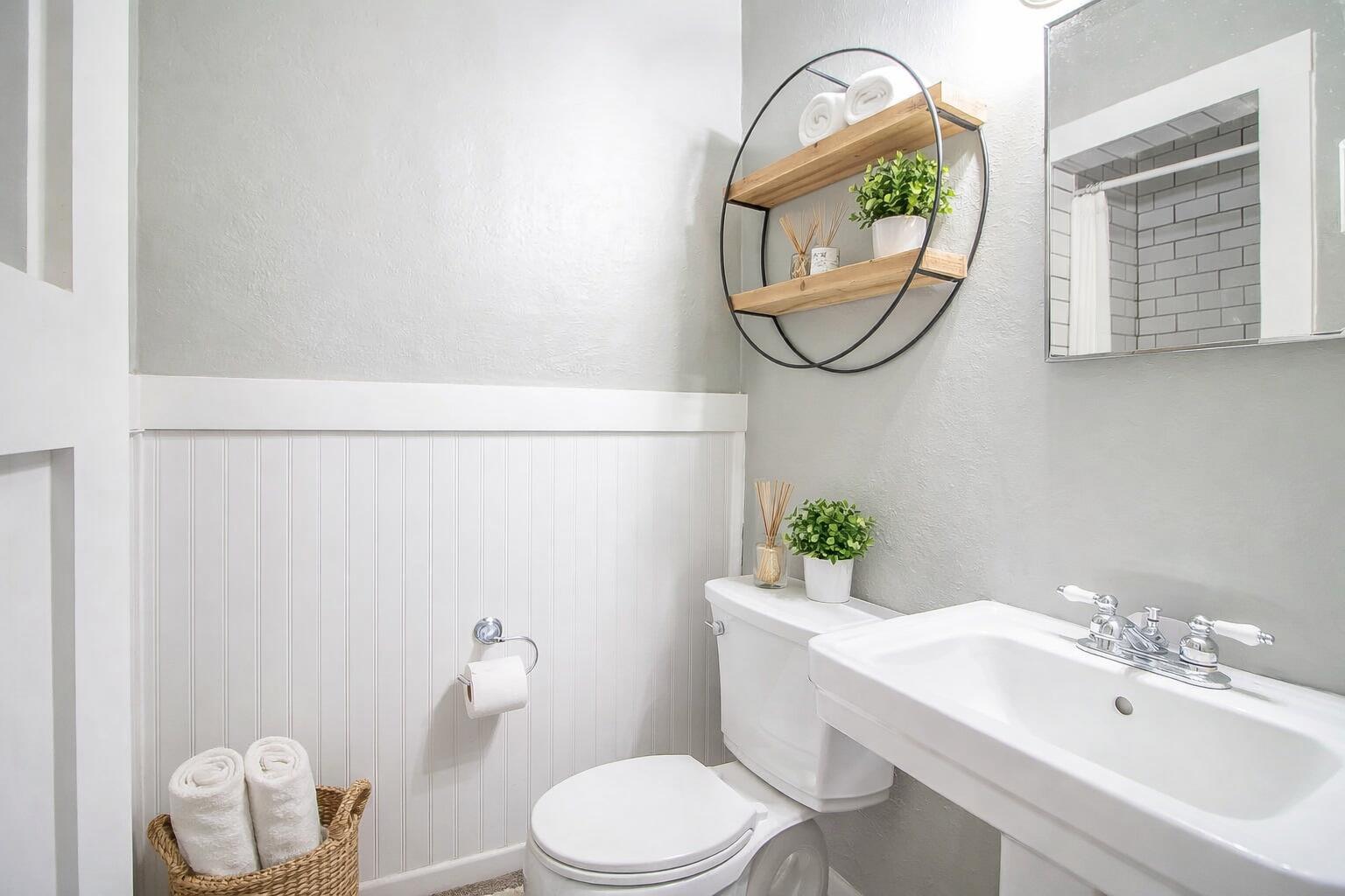 1603 E Reppto Street