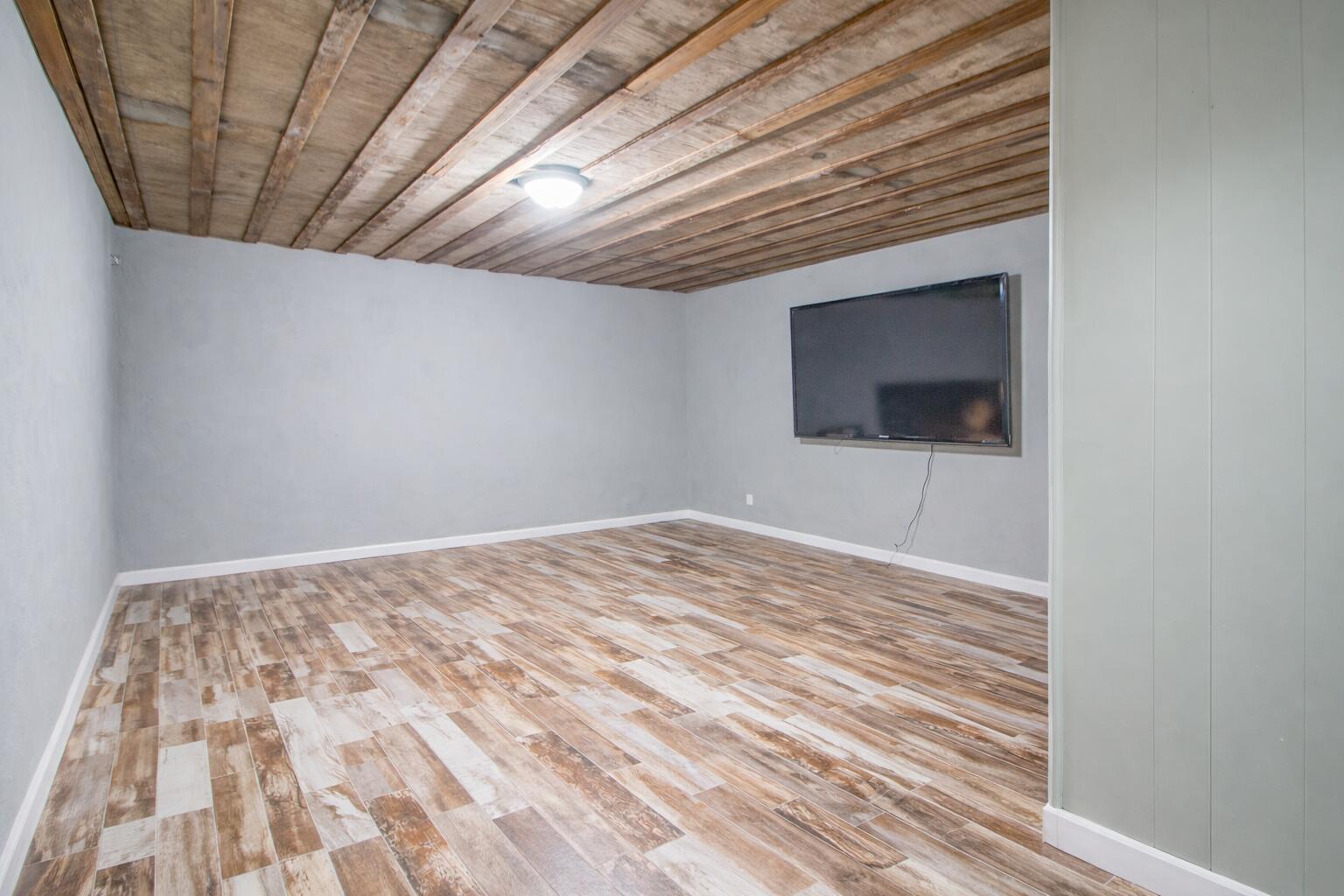 1603 E Reppto Street