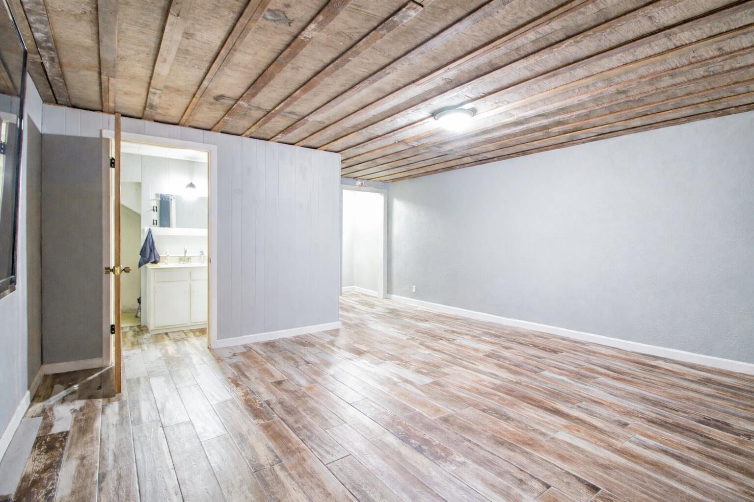 1603 E Reppto Street