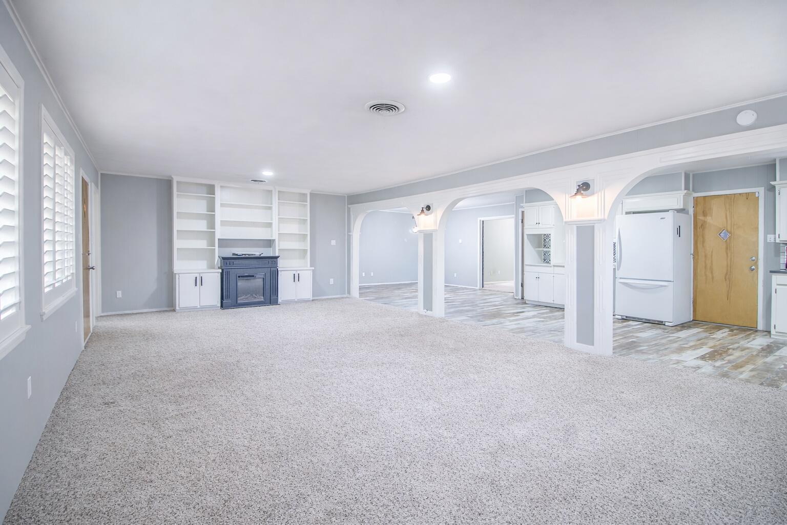 1603 E Reppto Street