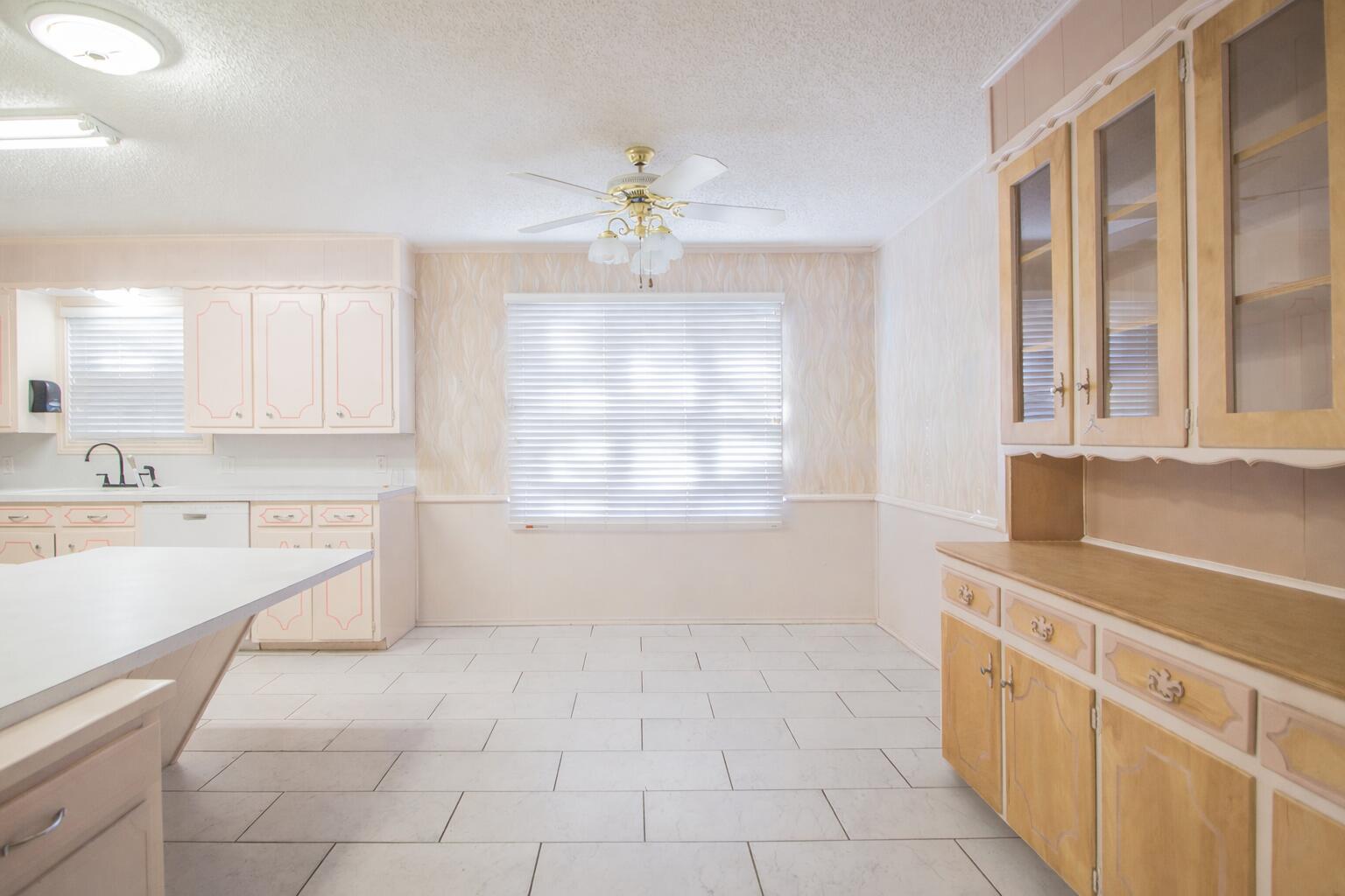 1803 E Buckley Street