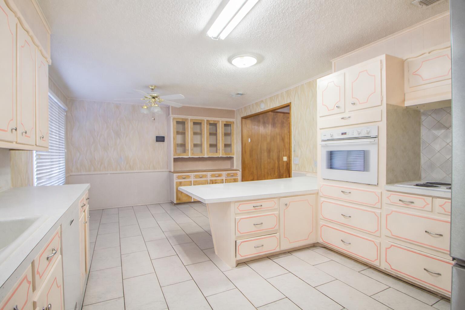 1803 E Buckley Street