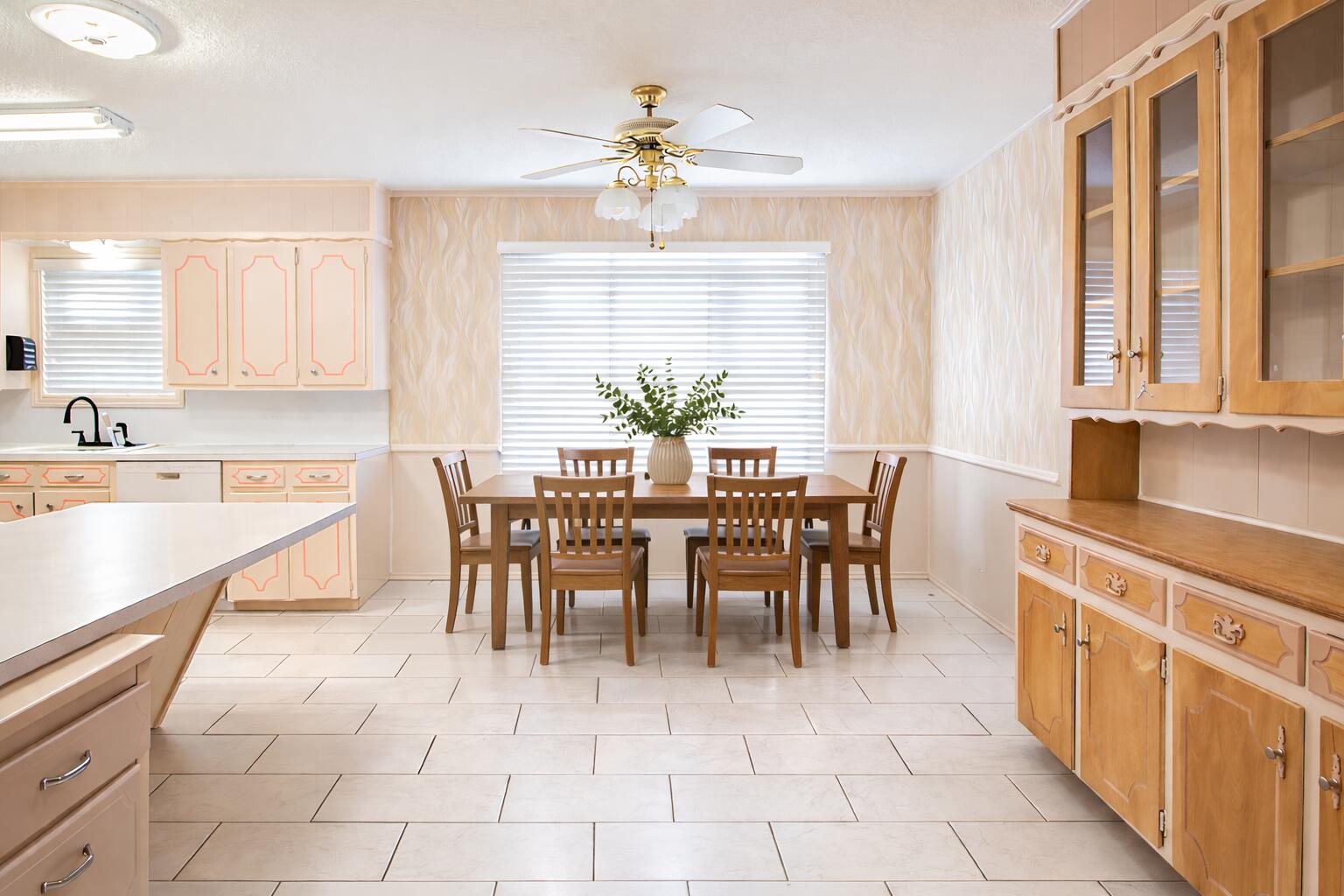 1803 E Buckley Street