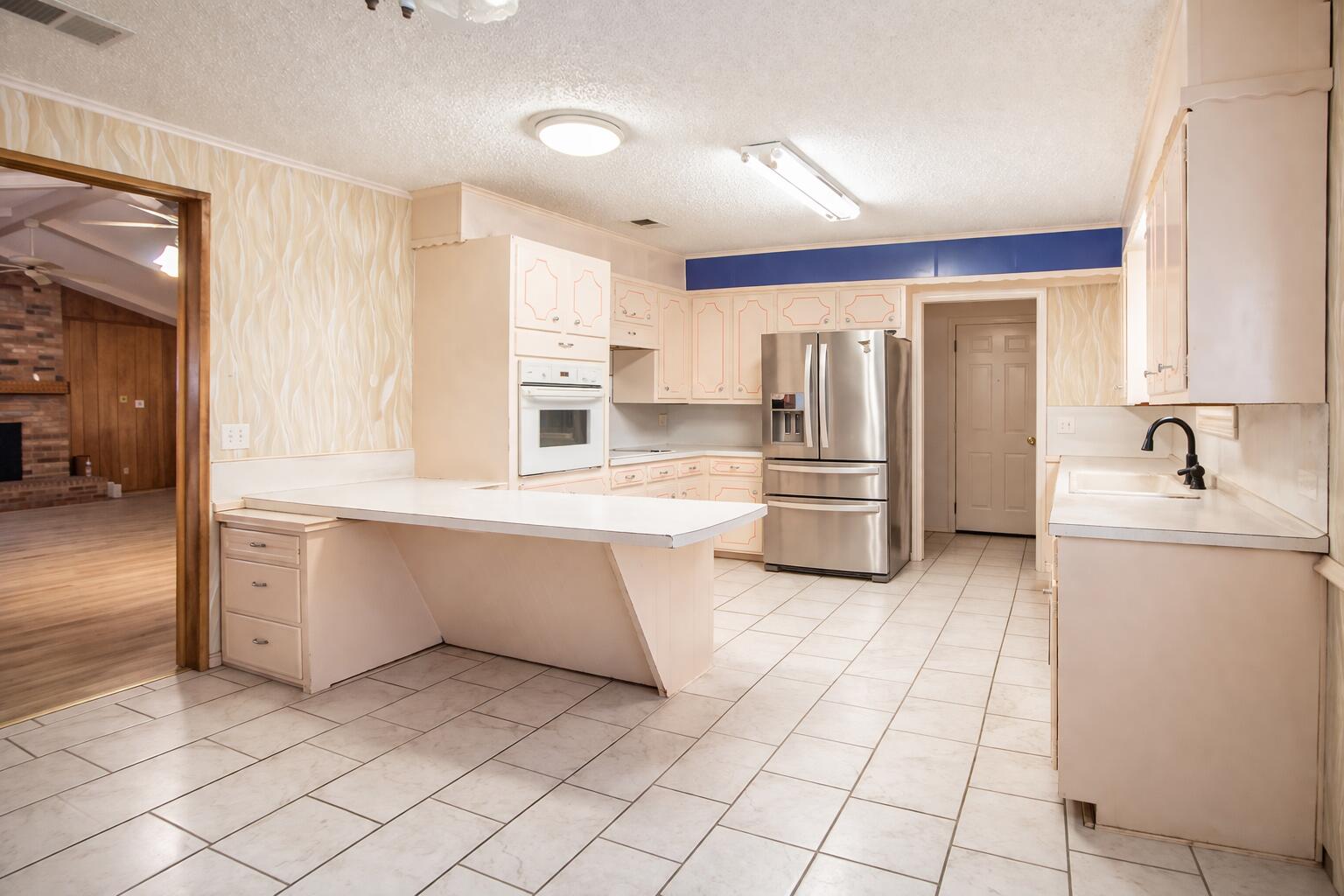 1803 E Buckley Street