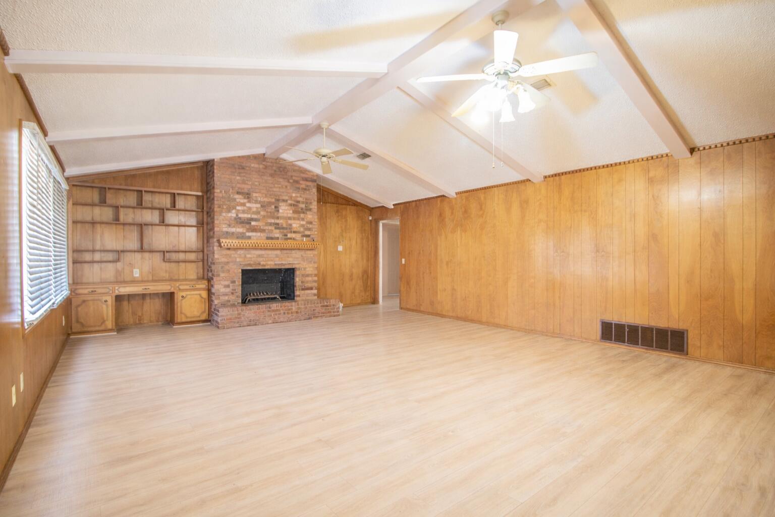 1803 E Buckley Street