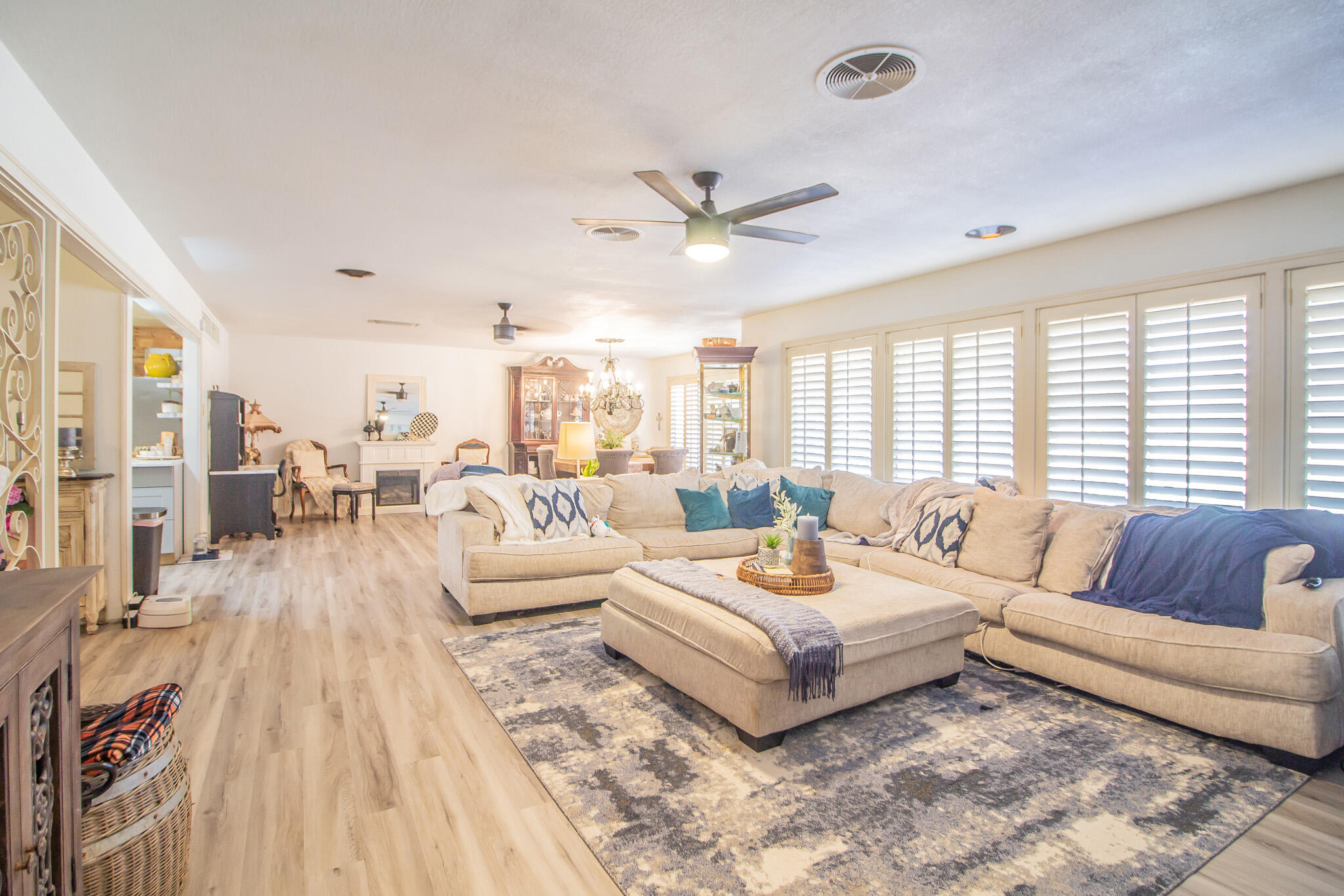 1301 E Buckley Street