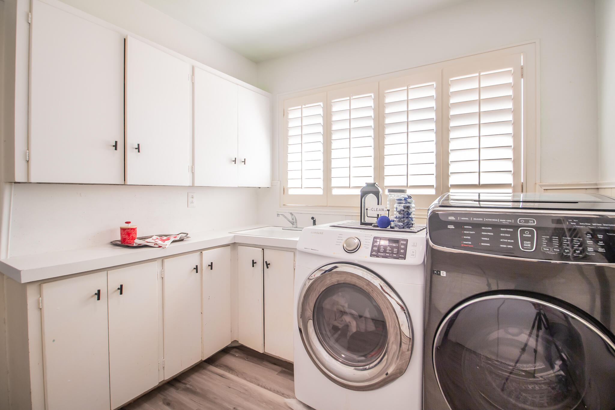 1301 E Buckley Street