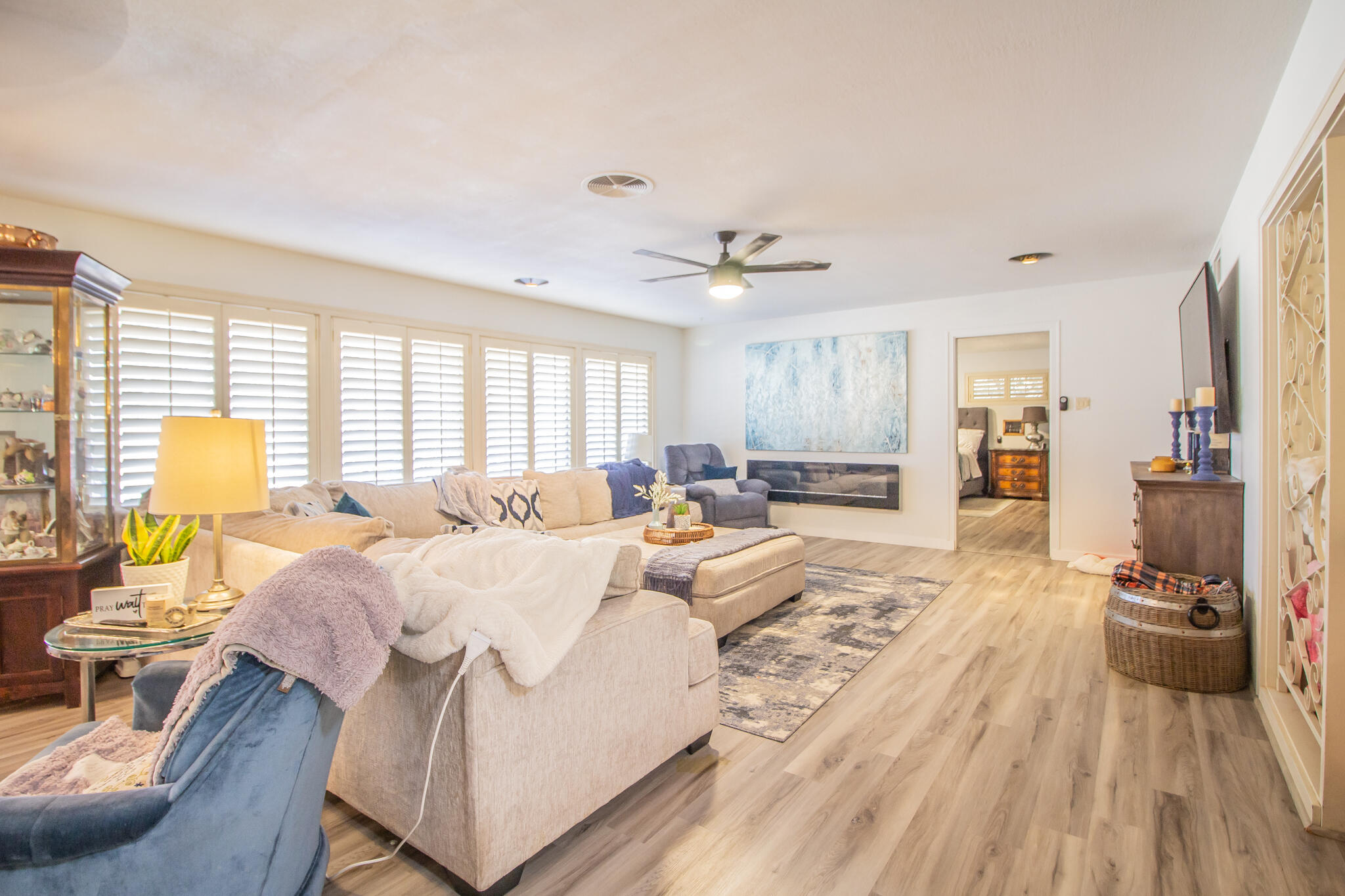 1301 E Buckley Street