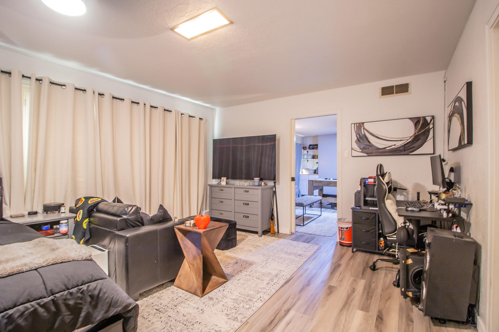 1301 E Buckley Street