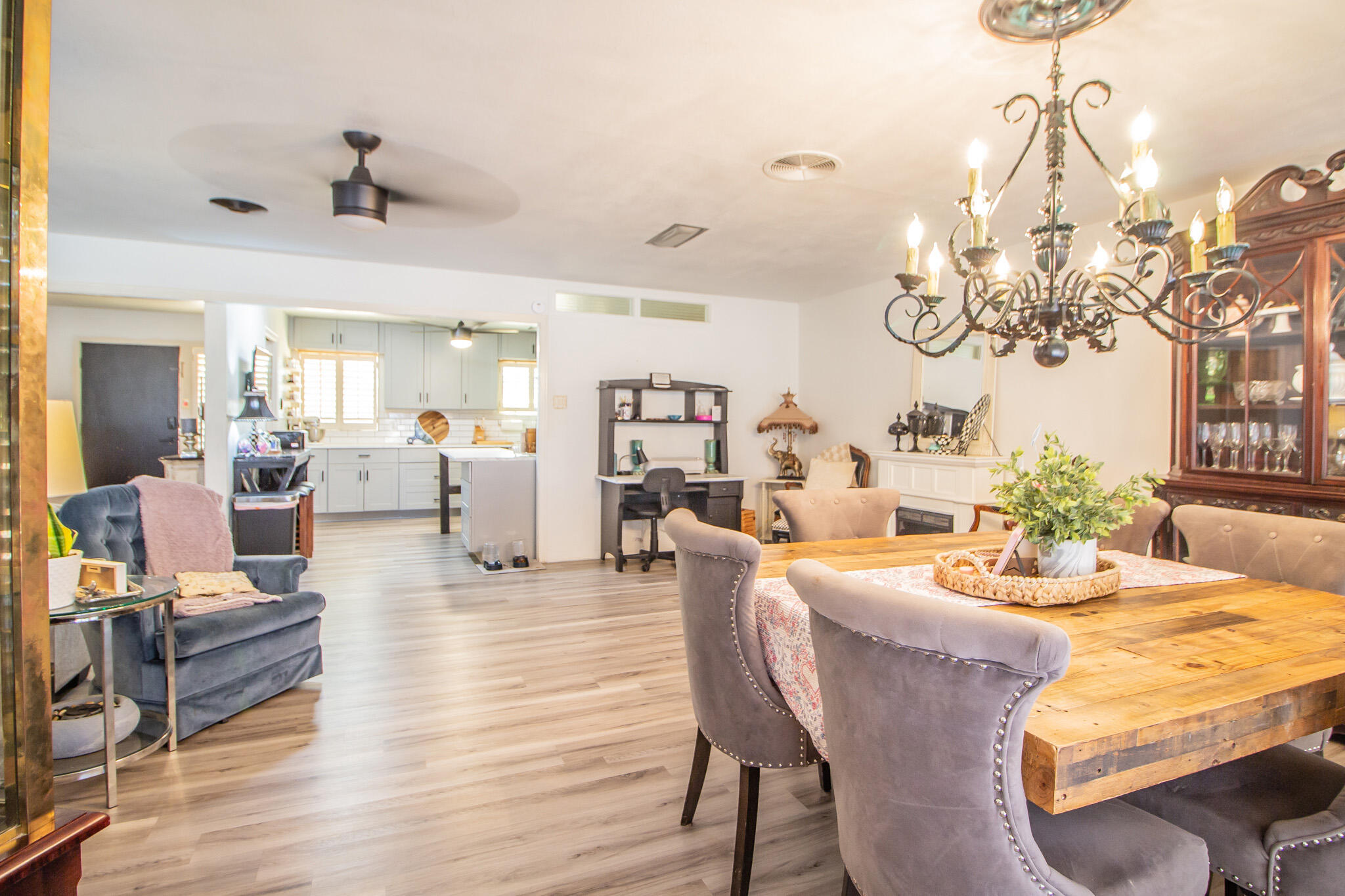 1301 E Buckley Street