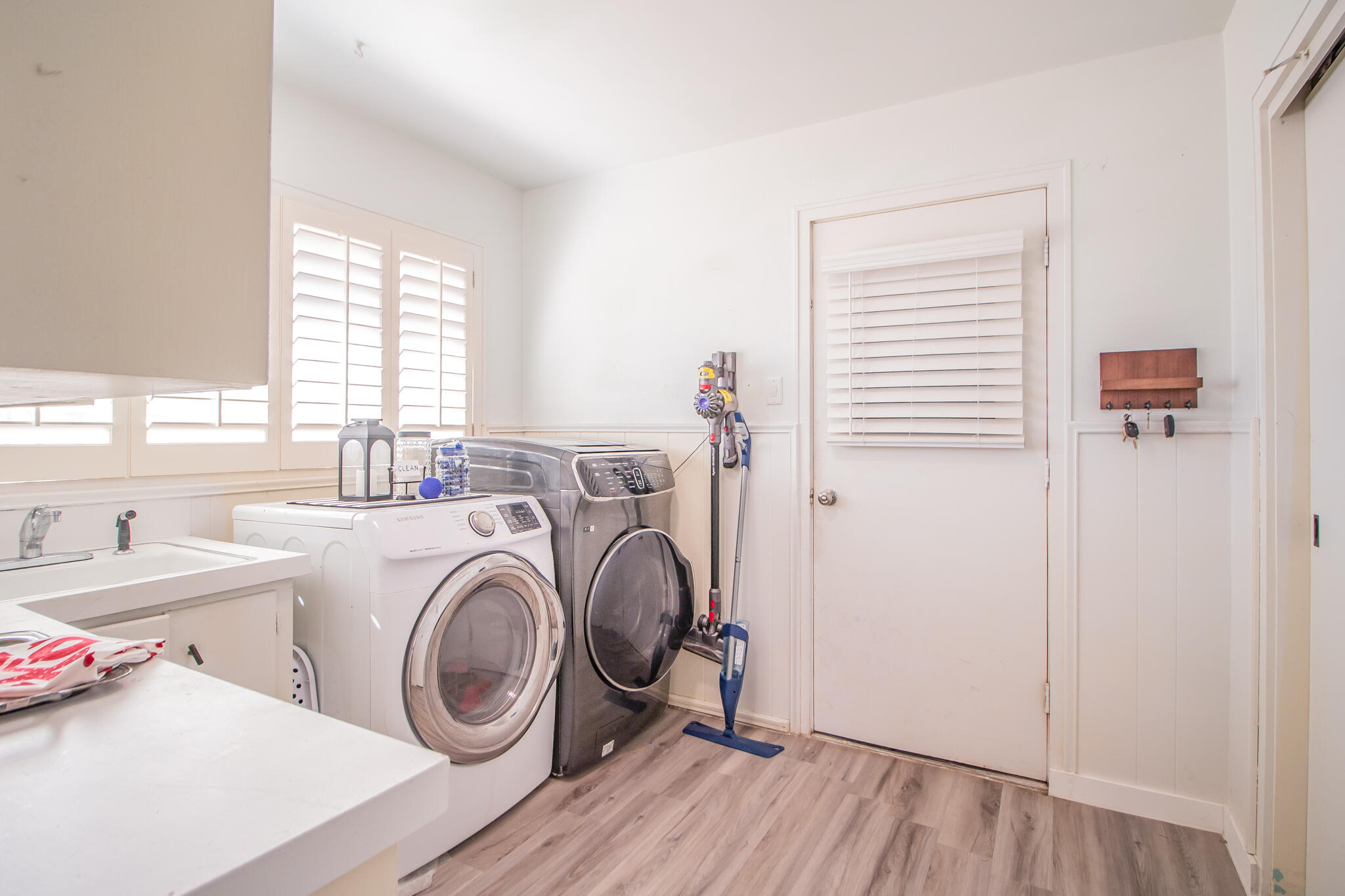 1301 E Buckley Street