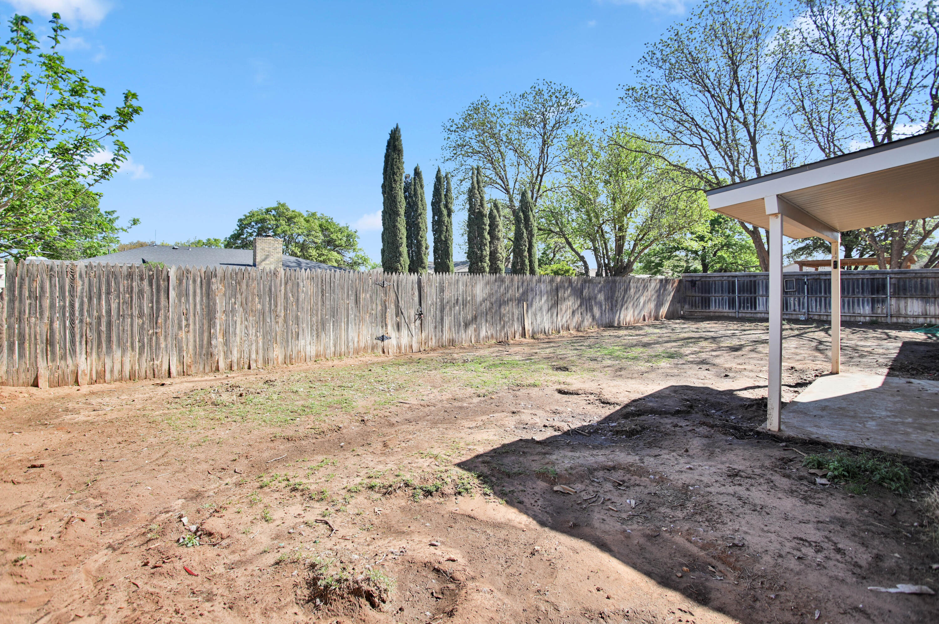1303 E Waco Street