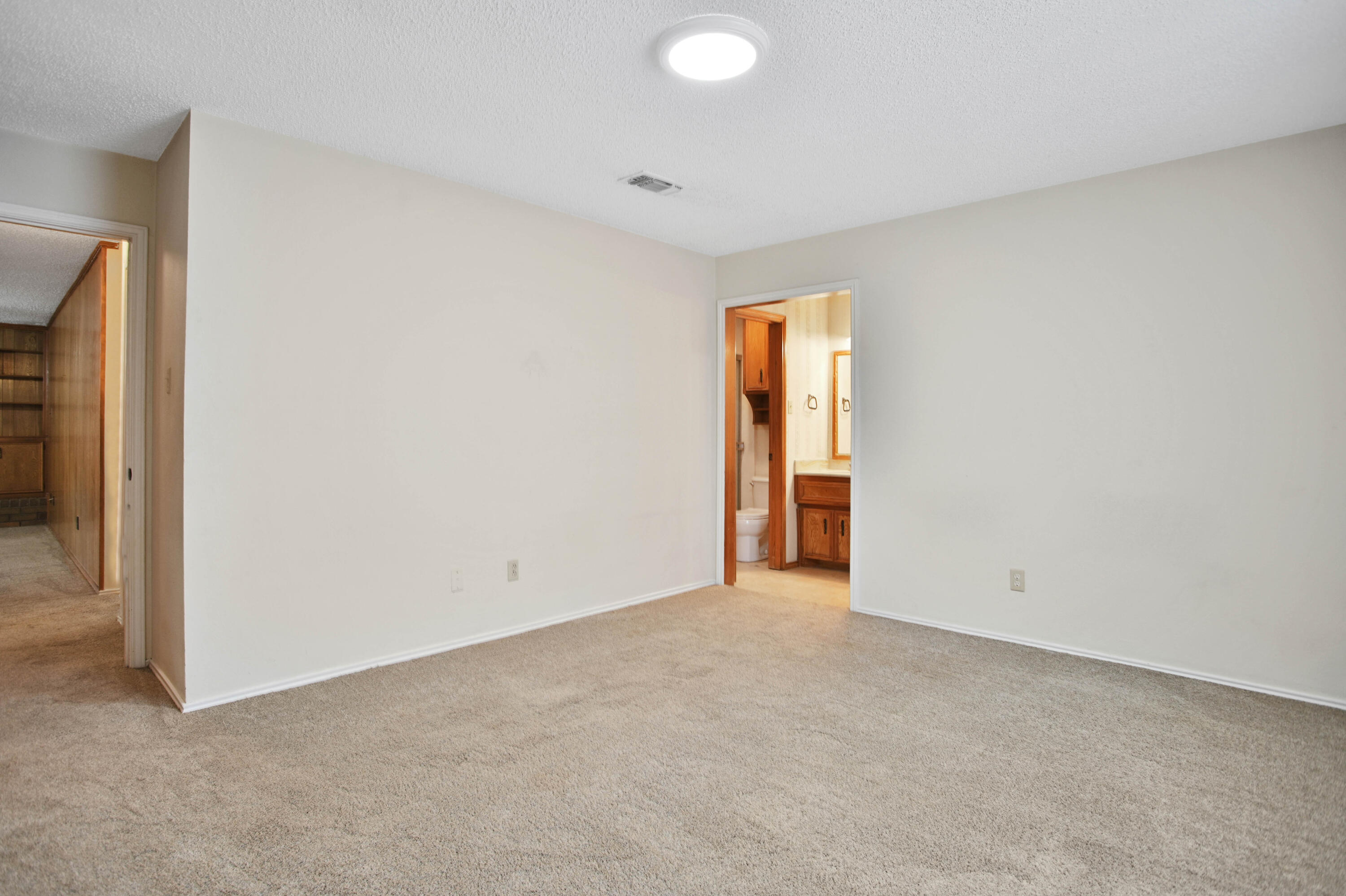 1303 E Waco Street