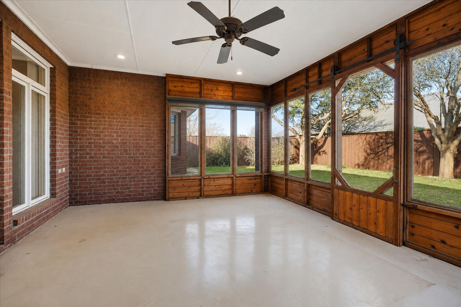 1703 E Casa Linda Lane