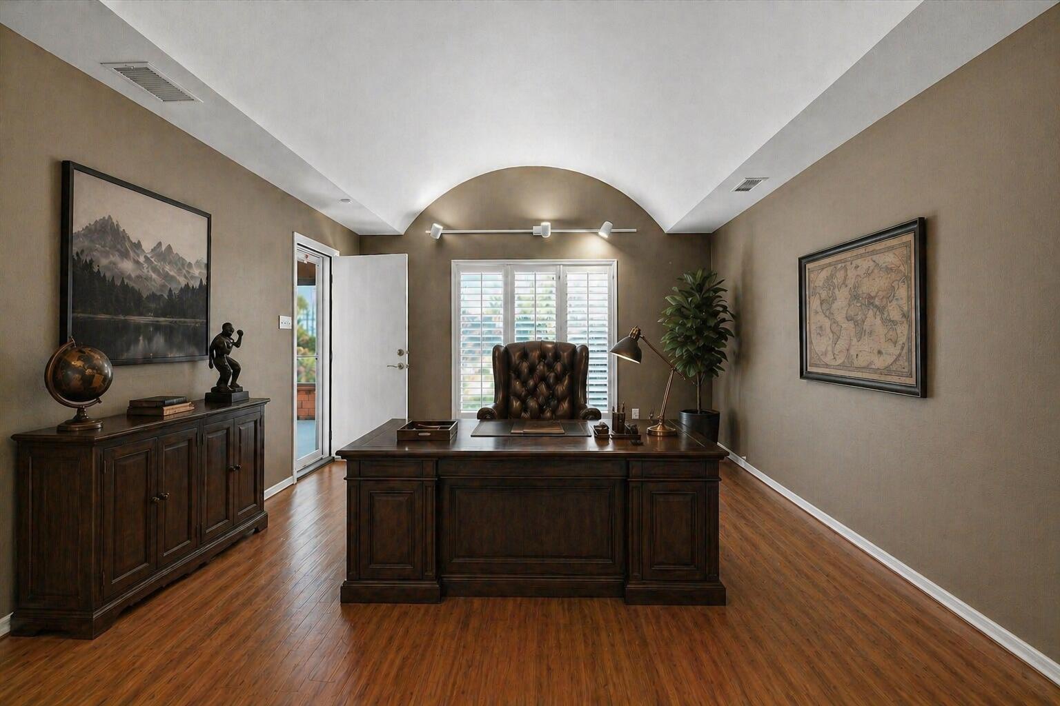 1703 E Casa Linda Lane