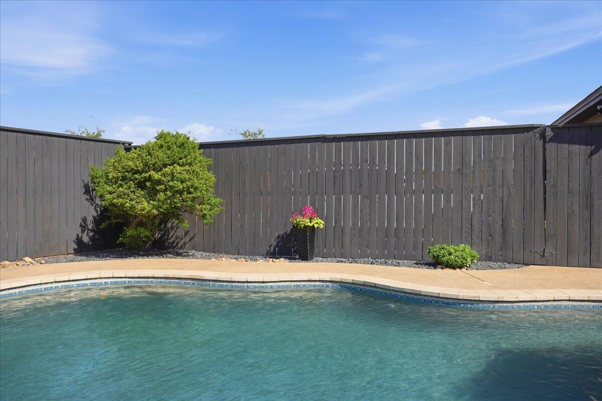 1005 Buckingham Avenue