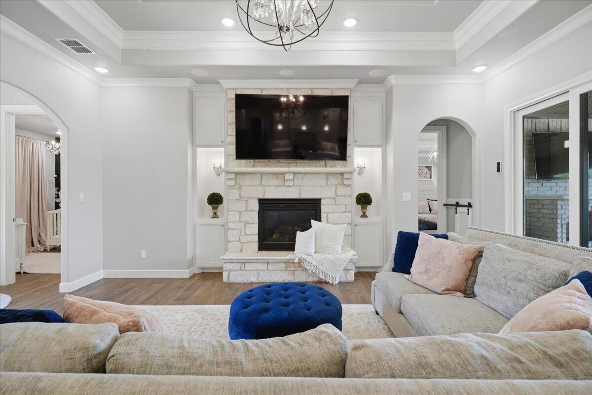 1005 Buckingham Avenue