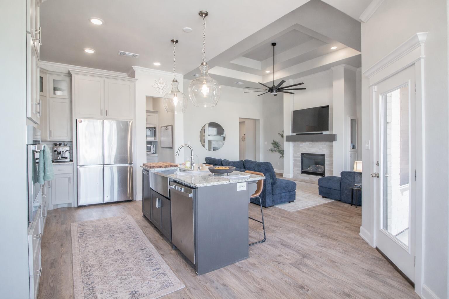 716 Ventoso Circle