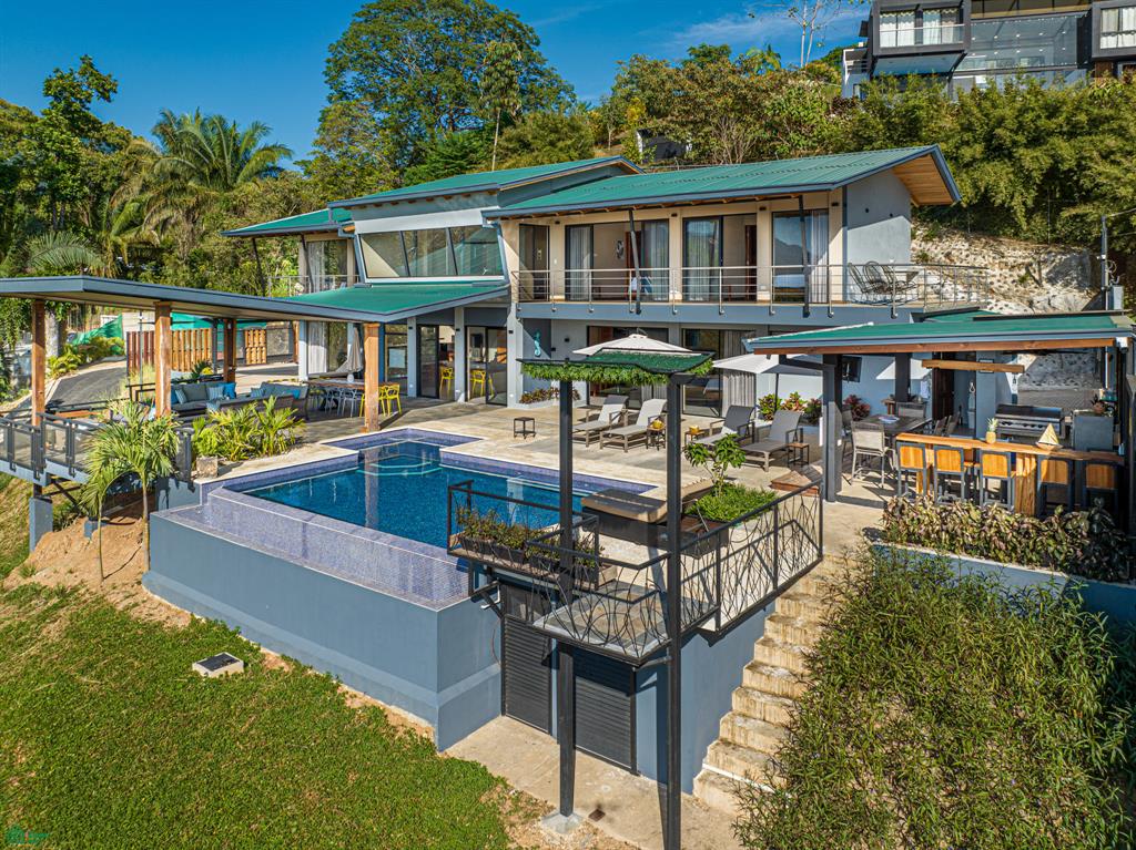 MK Residence Contemporary Oceanview Home