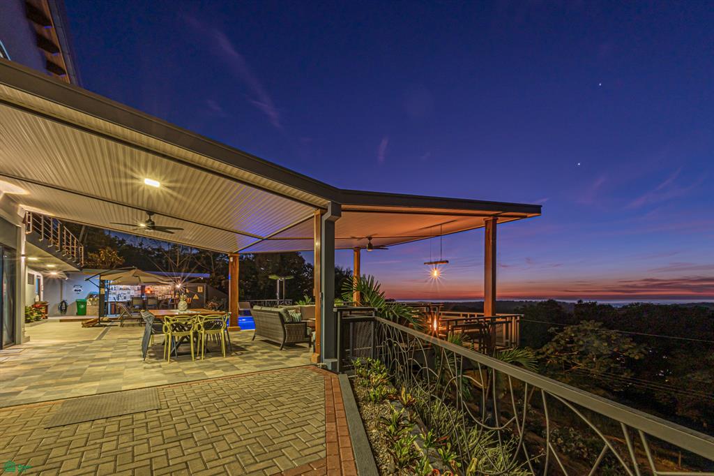 MK Residence Contemporary Oceanview Home