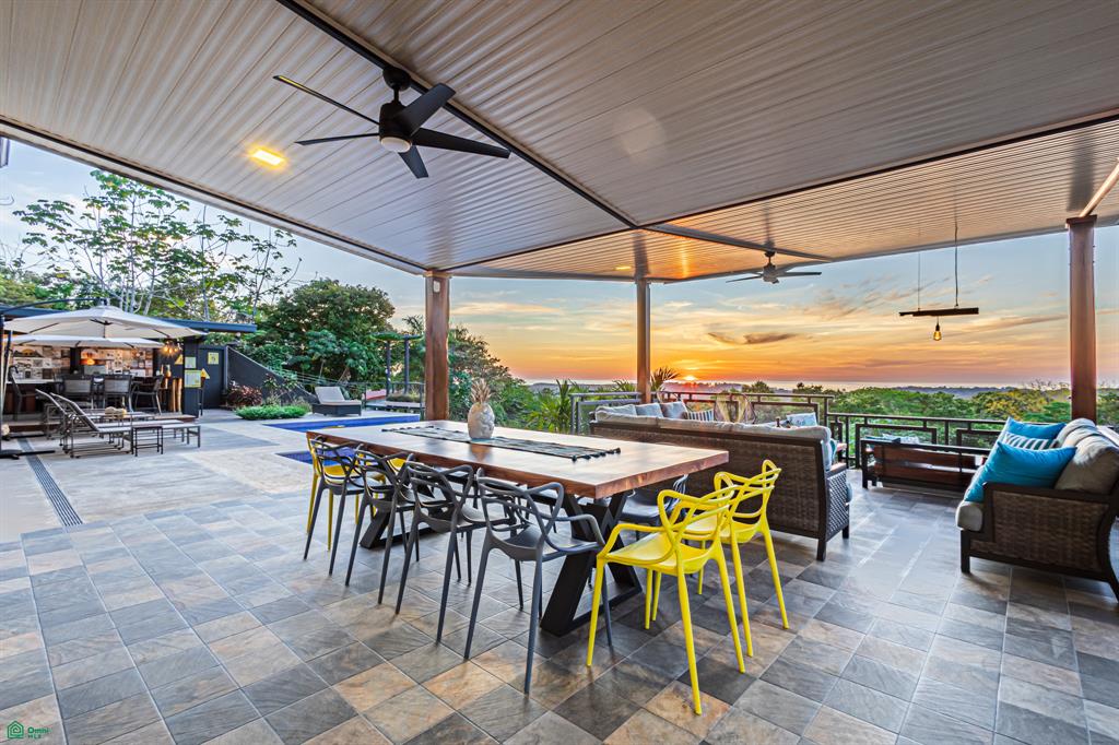 MK Residence Contemporary Oceanview Home
