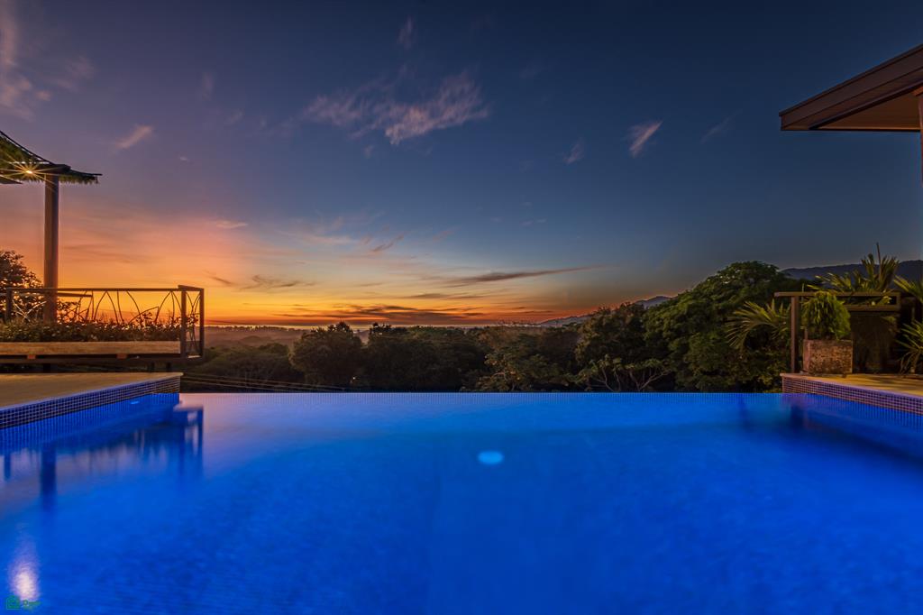 MK Residence Contemporary Oceanview Home