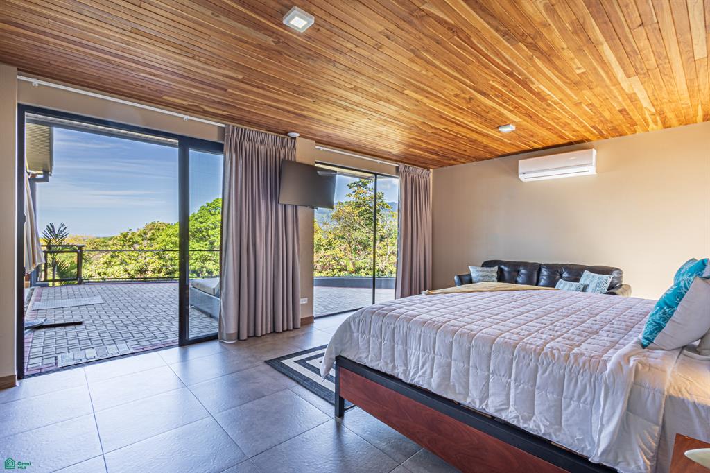 MK Residence Contemporary Oceanview Home