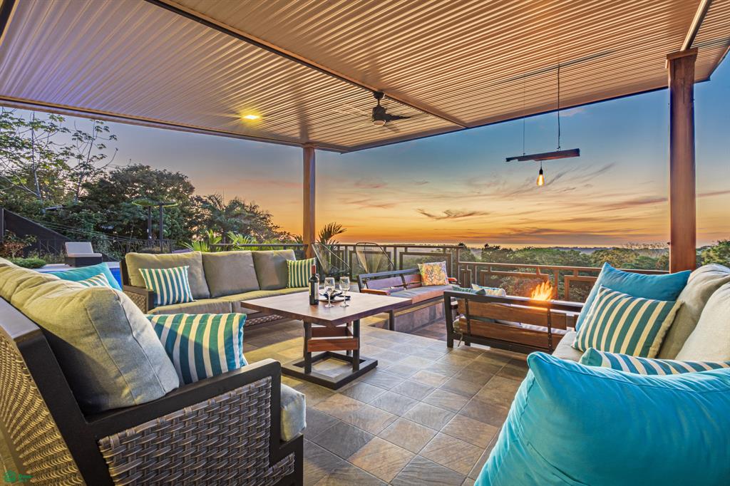 MK Residence Contemporary Oceanview Home