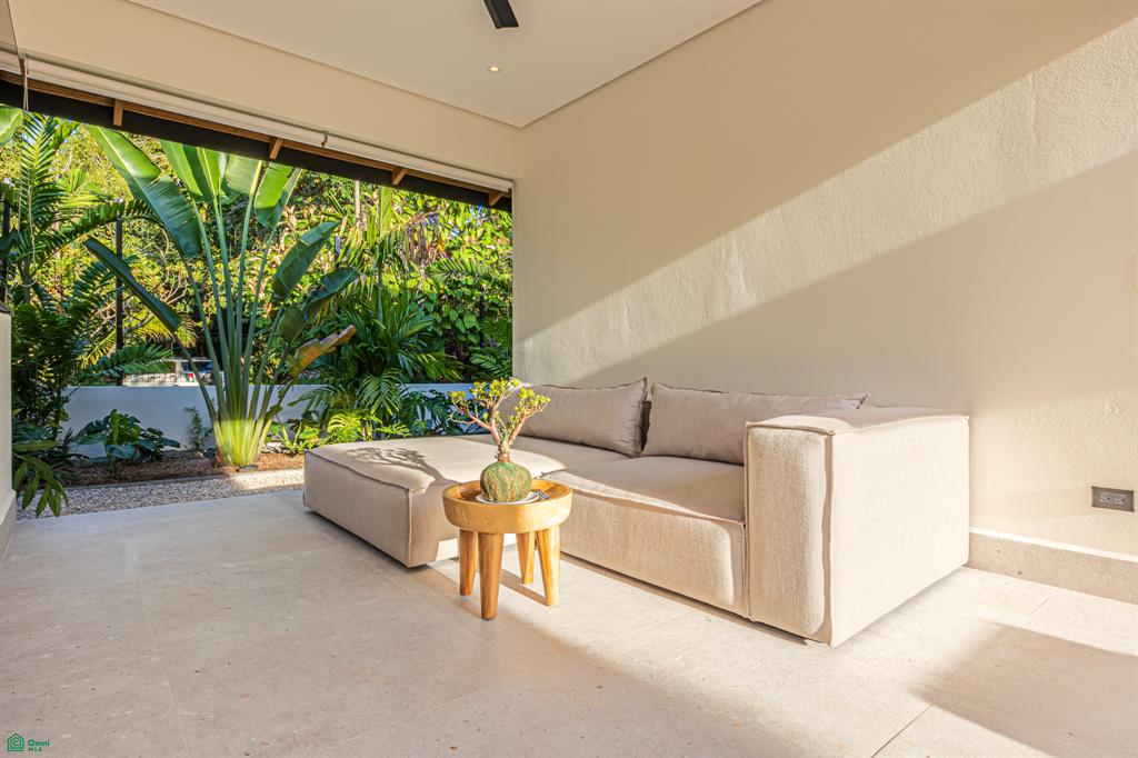 Casa Ohana – Comtemporary Luxury Villa, Steps from the Beach