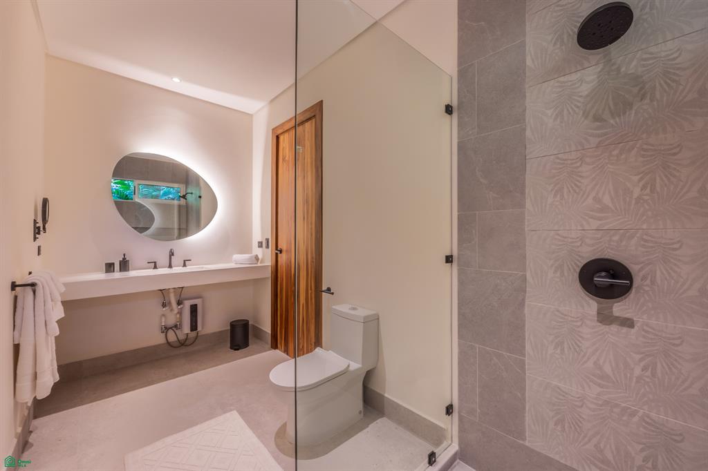 Casa Ohana – Comtemporary Luxury Villa, Steps from the Beach