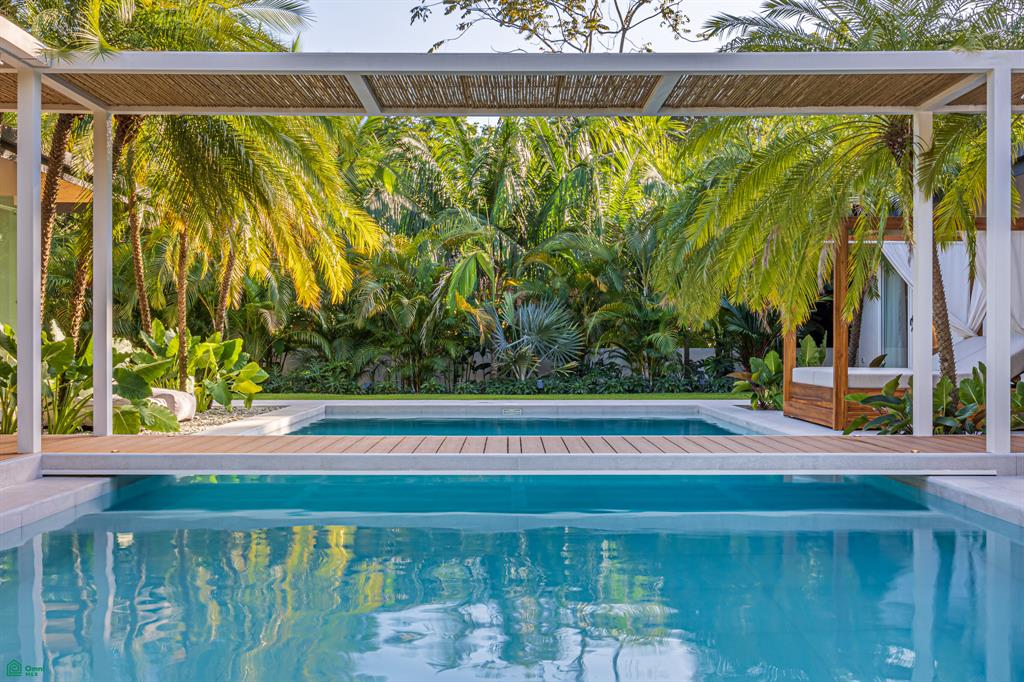 Casa Ohana – Comtemporary Luxury Villa, Steps from the Beach