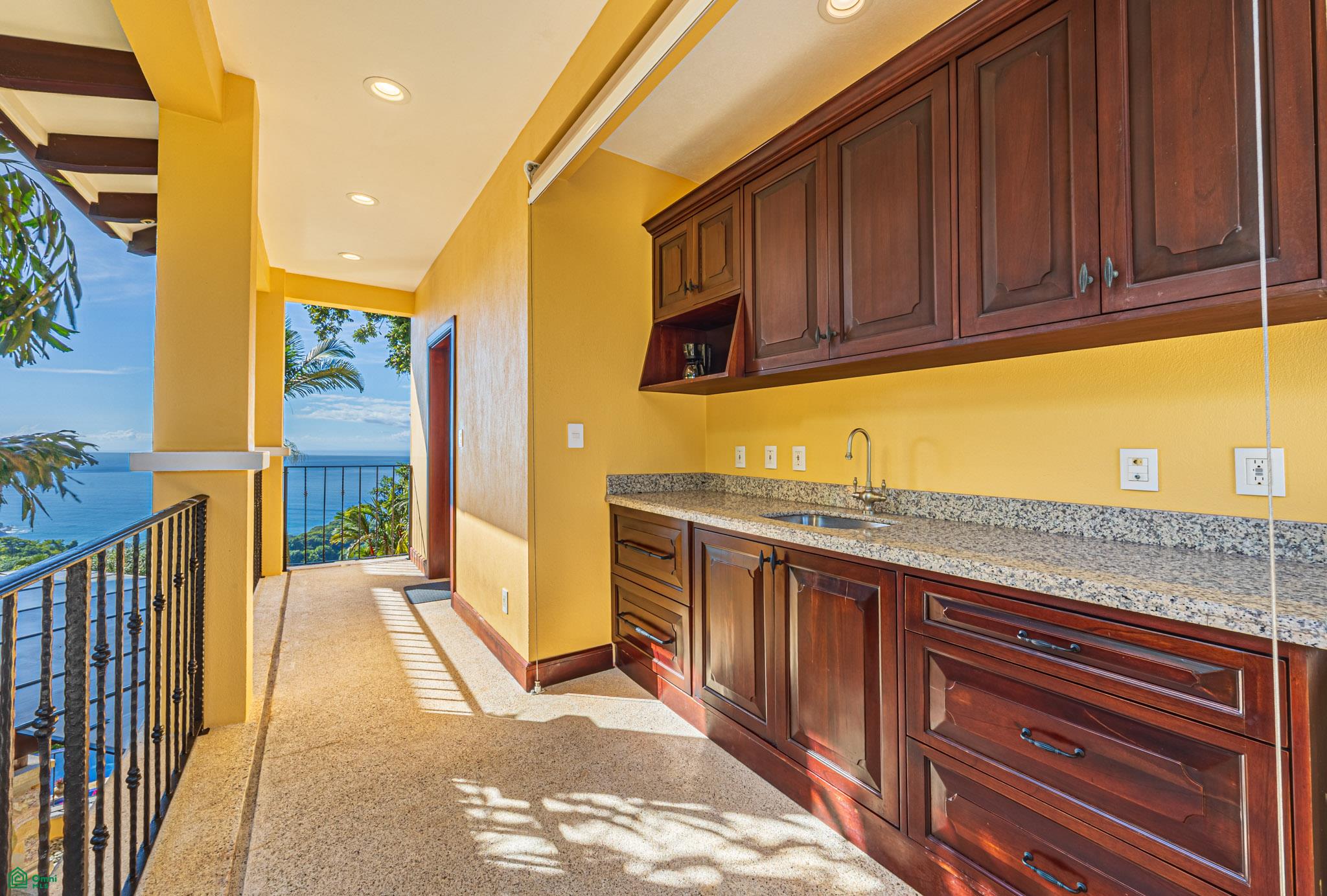 Nido Escondido Tropical Retreat