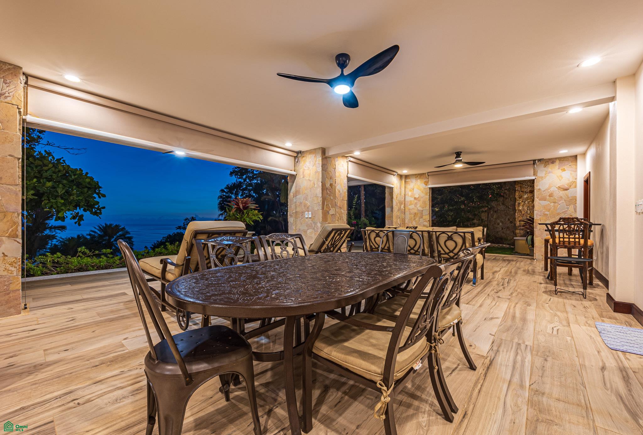 Nido Escondido Tropical Retreat