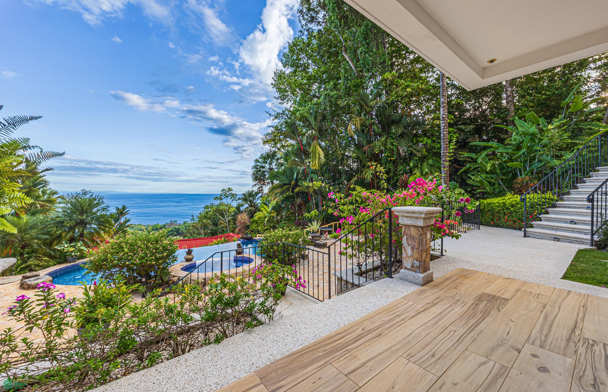Nido Escondido Tropical Retreat