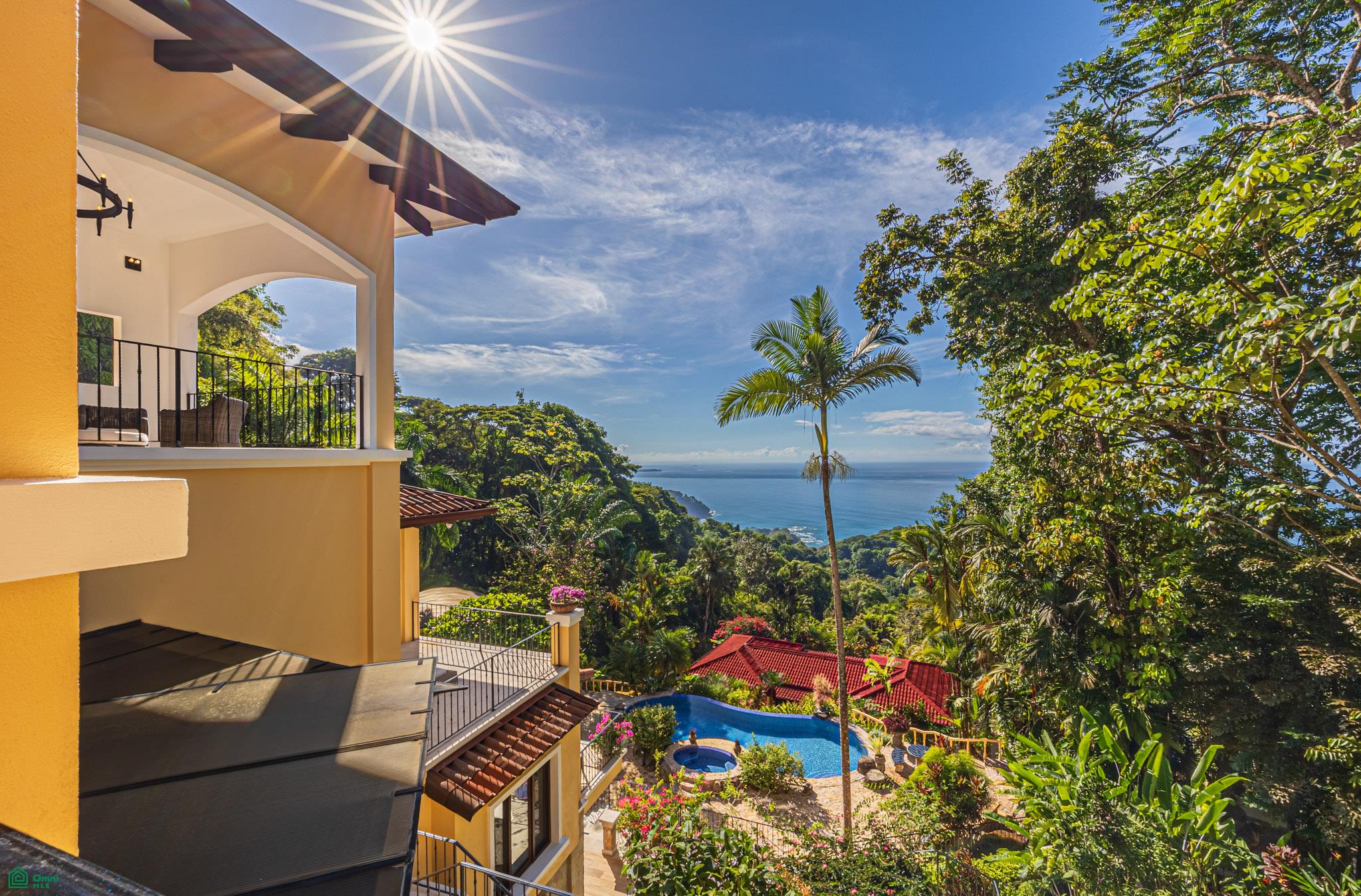 Nido Escondido Tropical Retreat