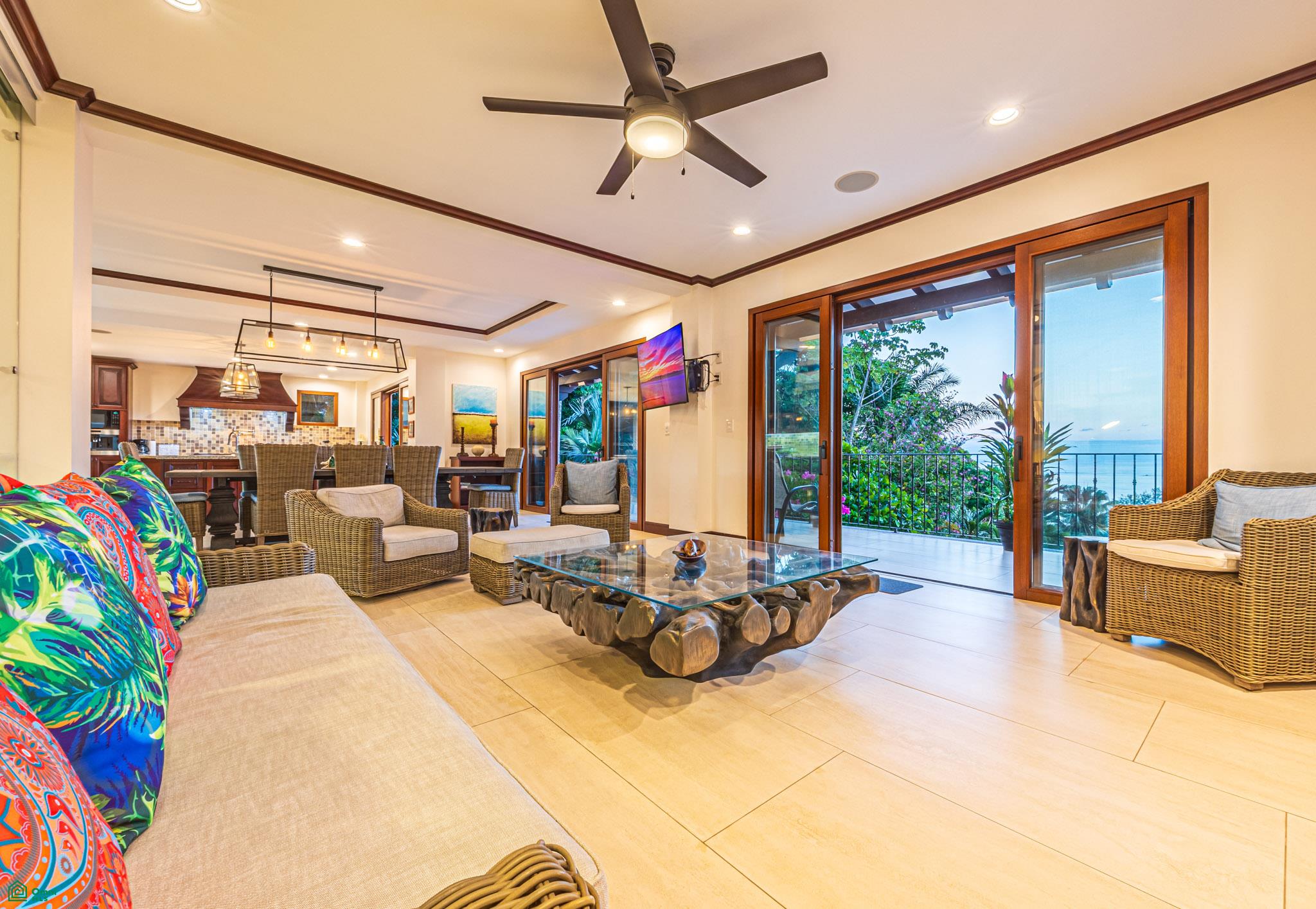 Nido Escondido Tropical Retreat