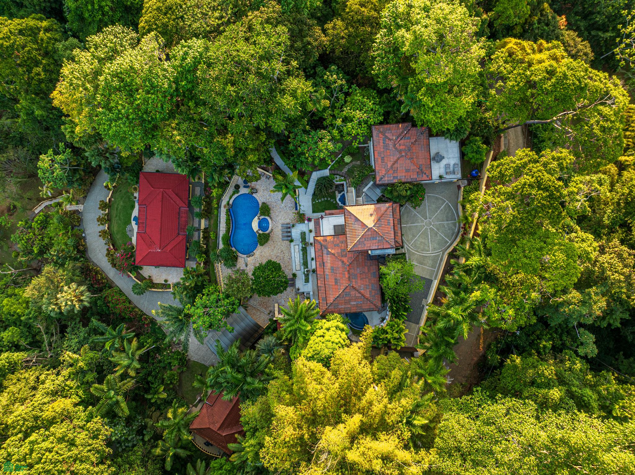 Nido Escondido Tropical Retreat