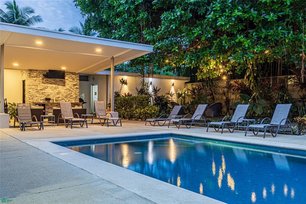 Uvita Paradise Hotel – Walk-to-Beach Boutique Hospitality Opportunity