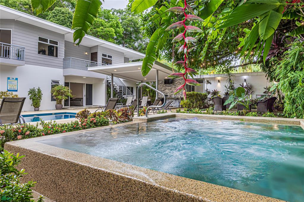 Uvita Paradise Hotel – Walk-to-Beach Boutique Hospitality Opportunity