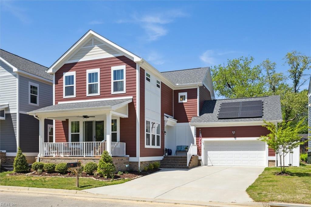 1028 Hitchens LN