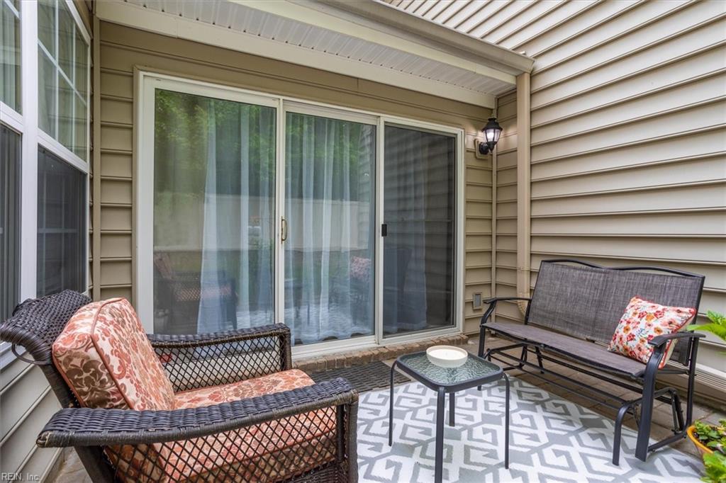 42 Claiborne DR