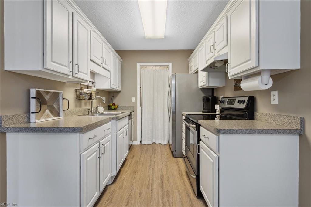 42 Claiborne DR